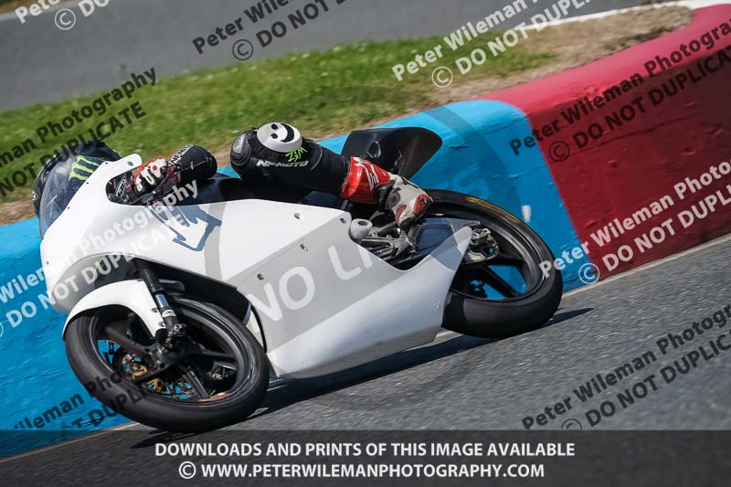 enduro digital images;event digital images;eventdigitalimages;mallory park;mallory park photographs;mallory park trackday;mallory park trackday photographs;no limits trackdays;peter wileman photography;racing digital images;trackday digital images;trackday photos